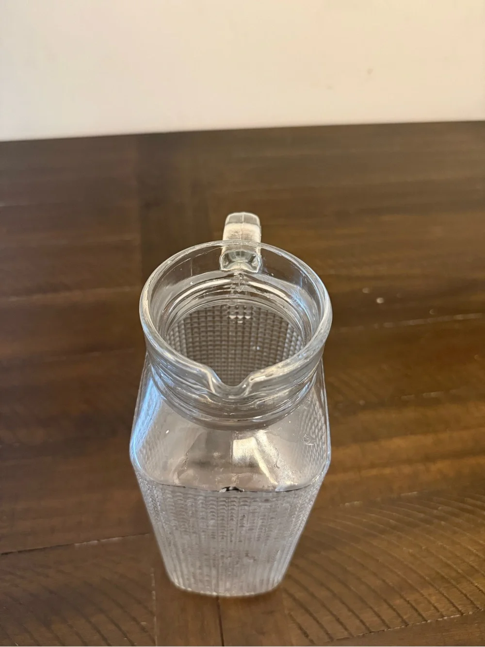 Croton Vintage Textured Glass With White Lid 50oz Beverage Pitcher Canister. Pre